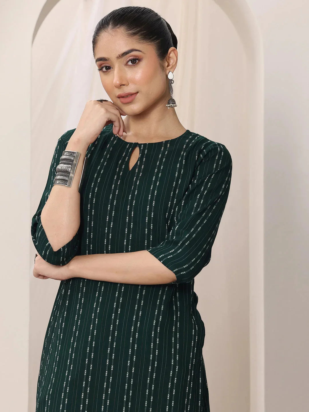 Green Woven Design Rayon Straight Kurta