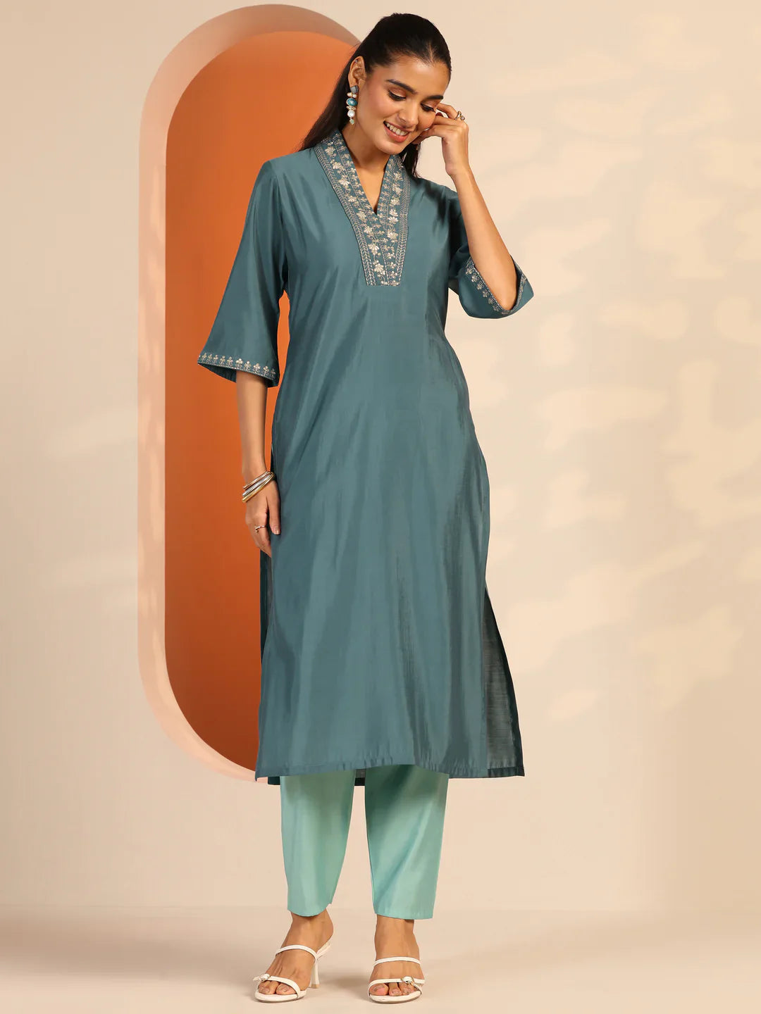 Blue Embellished Silk Blend Straight Kurta