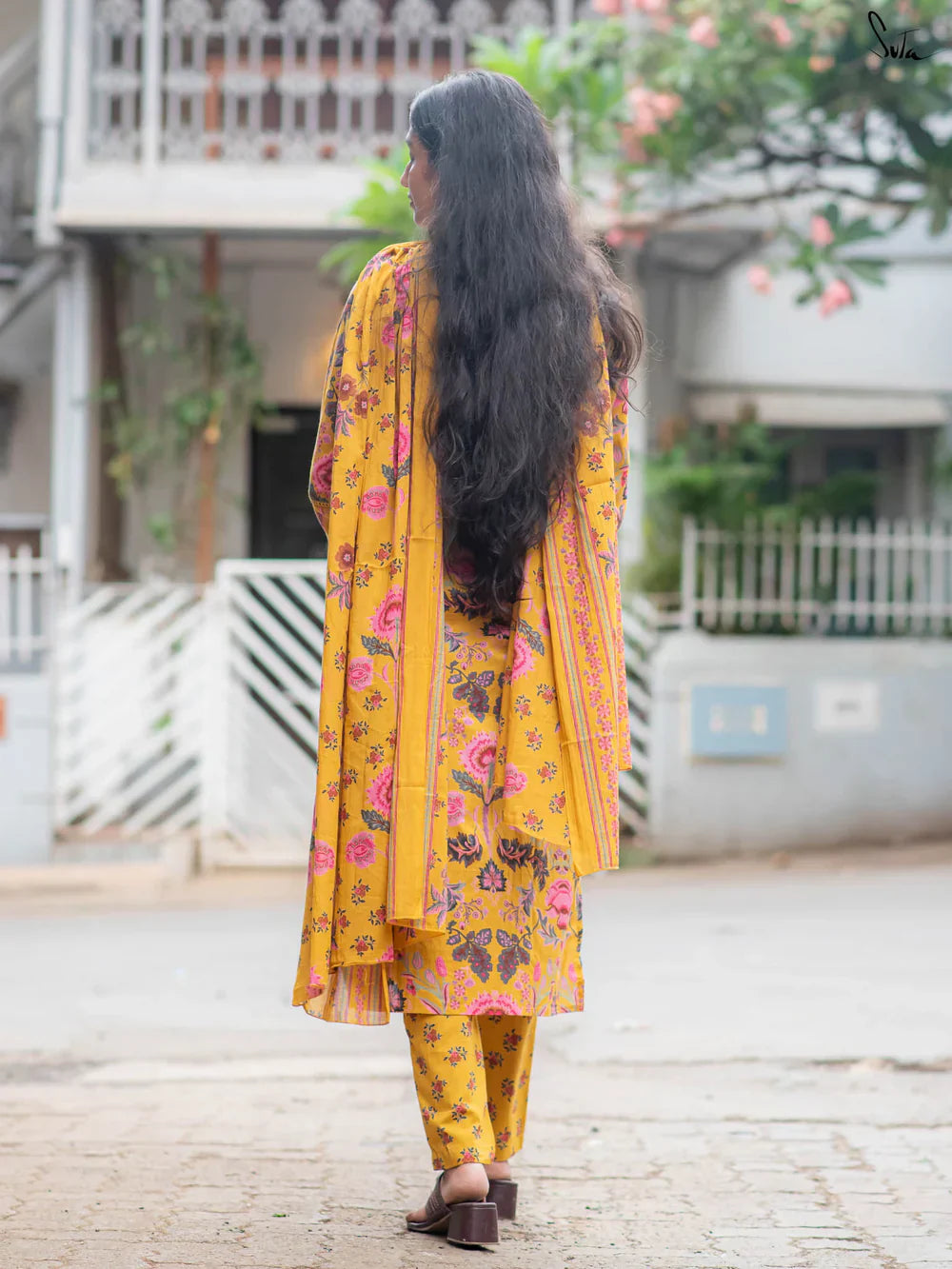 Suta Elbow Sleeves Yellow Cotton Kurta Set