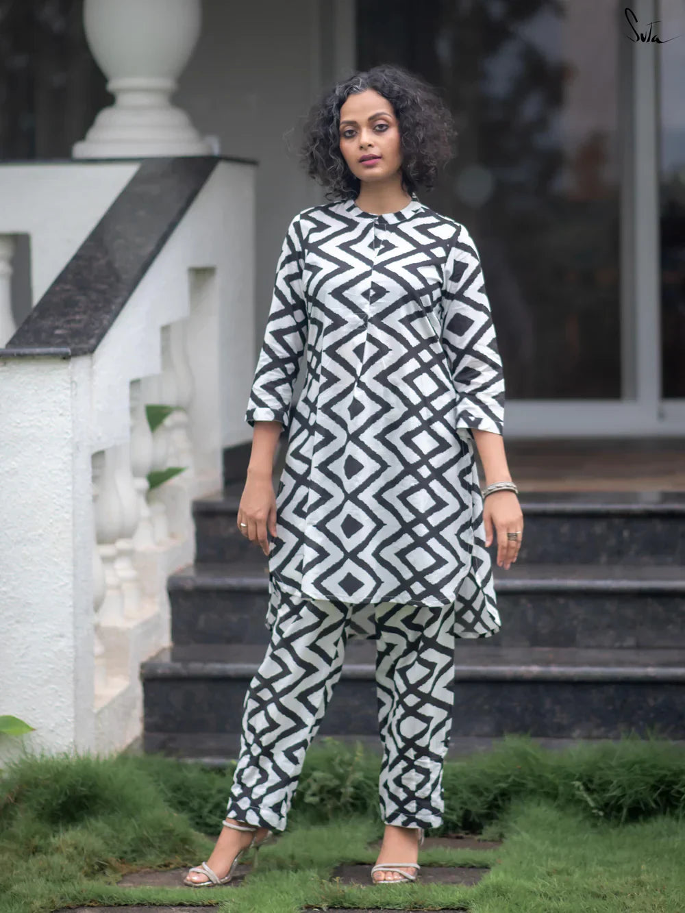 Suta White Cotton Kurta Set