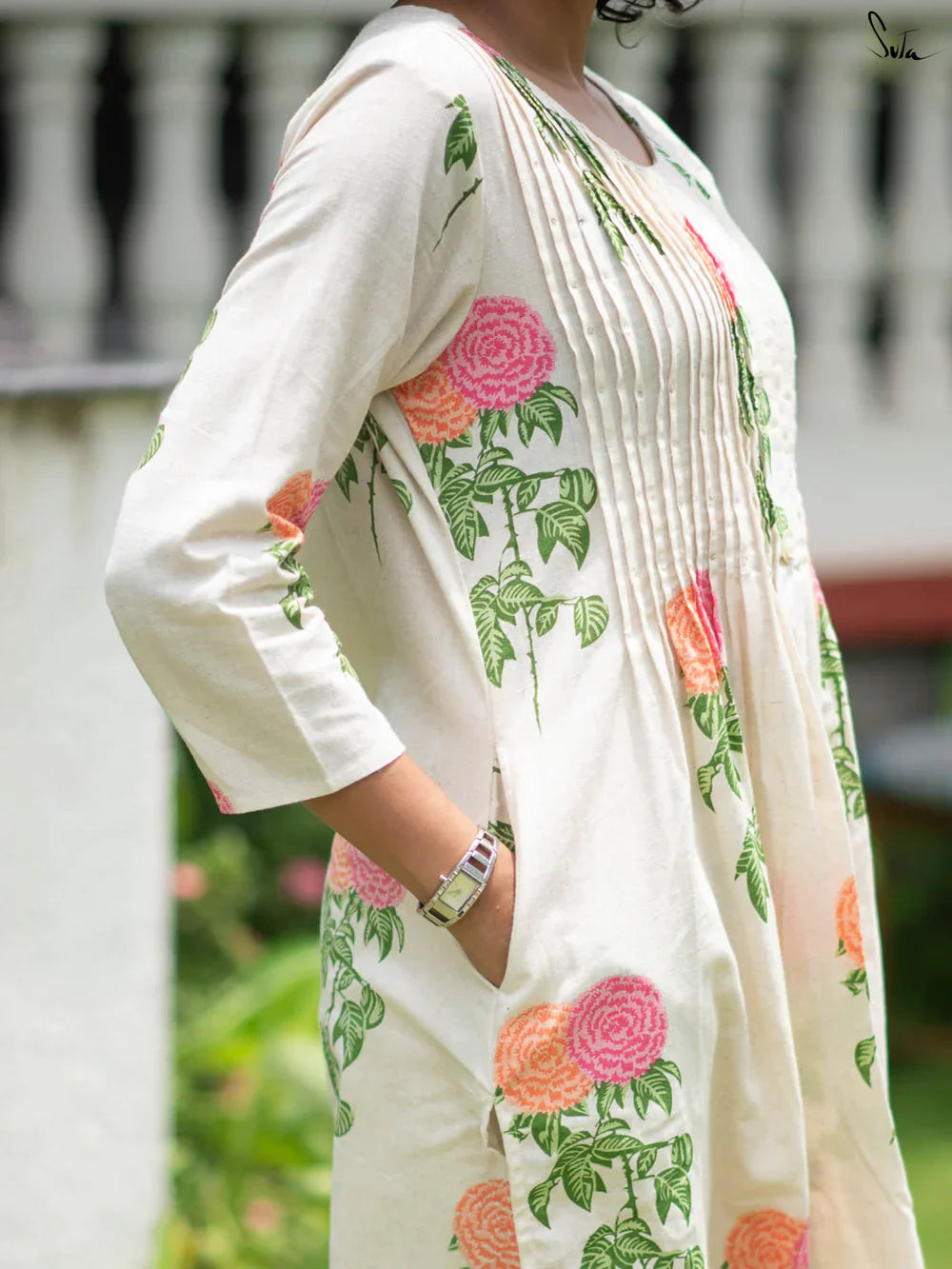 Suta White Cotton Elbow Sleeves Kurta Set with Rose Prints & Pockets