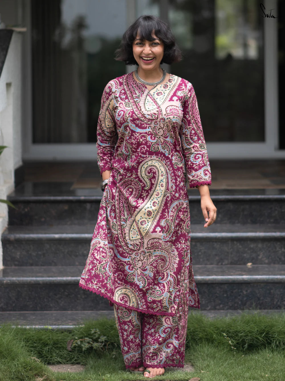 Wine Paisley Patterned Cotton Kurta Set with Lace Details On The Hem & Sleeves