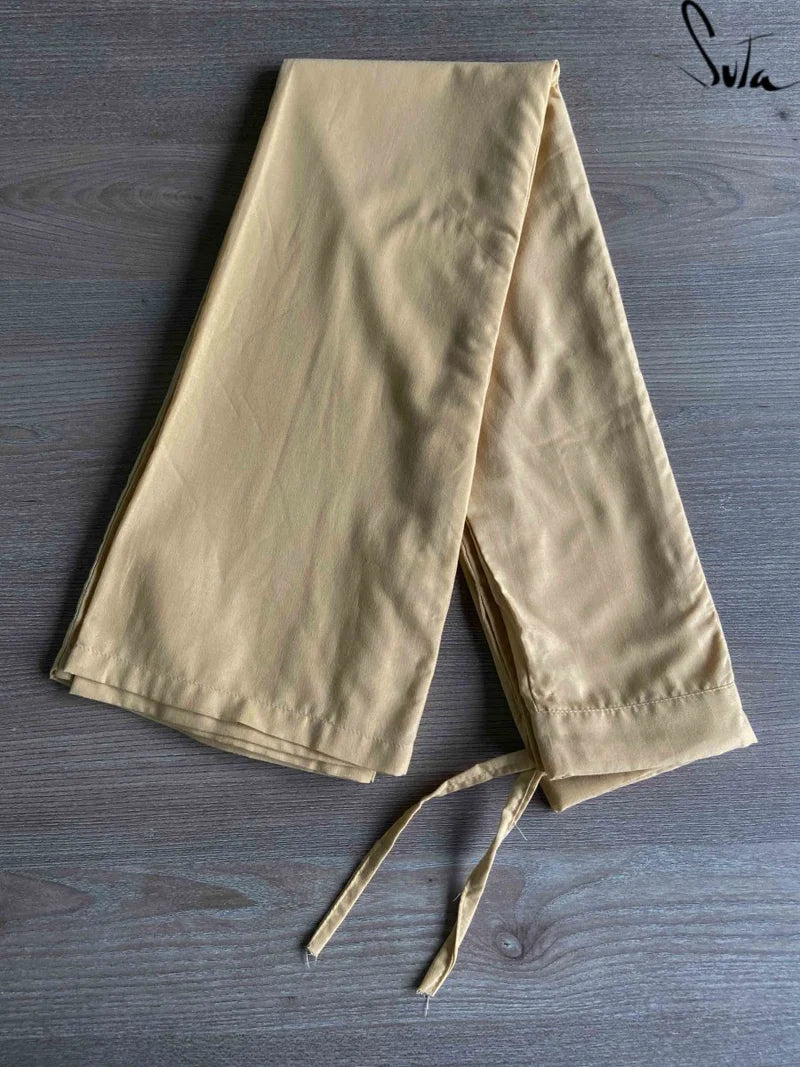 Gold and gilded (Underskirt)