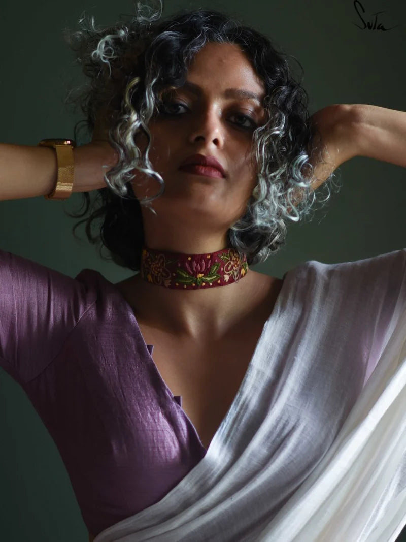Jhilmil Sitaare (Choker)